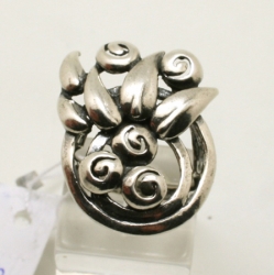 D714P_em2v5v78.jpg