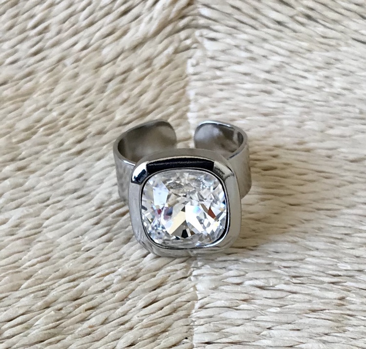 VA0356_Silver_Crystal_sizpbh3f.jpg