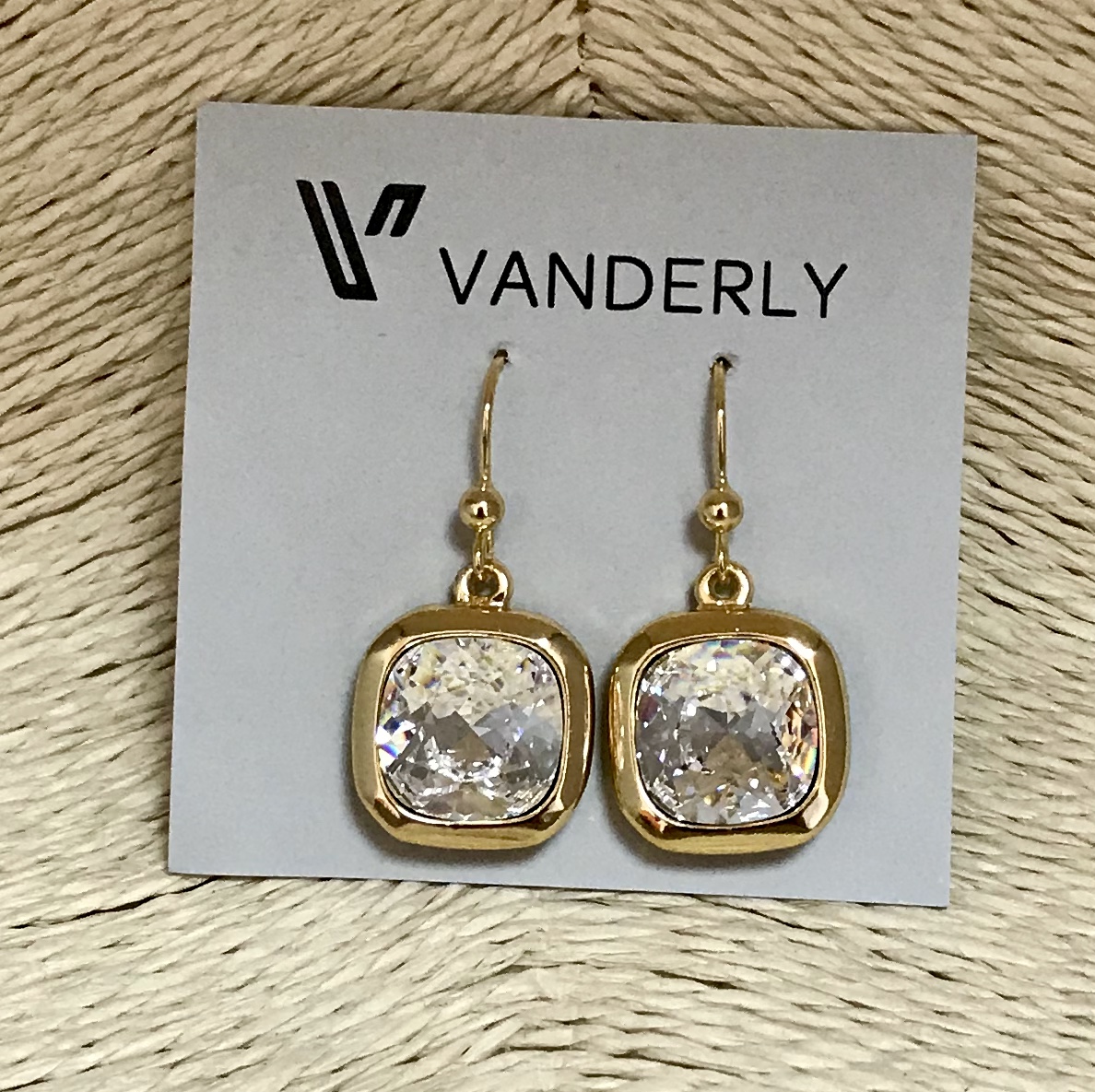 VP0706_Gold_Crystal_d0d7u69u.jpg